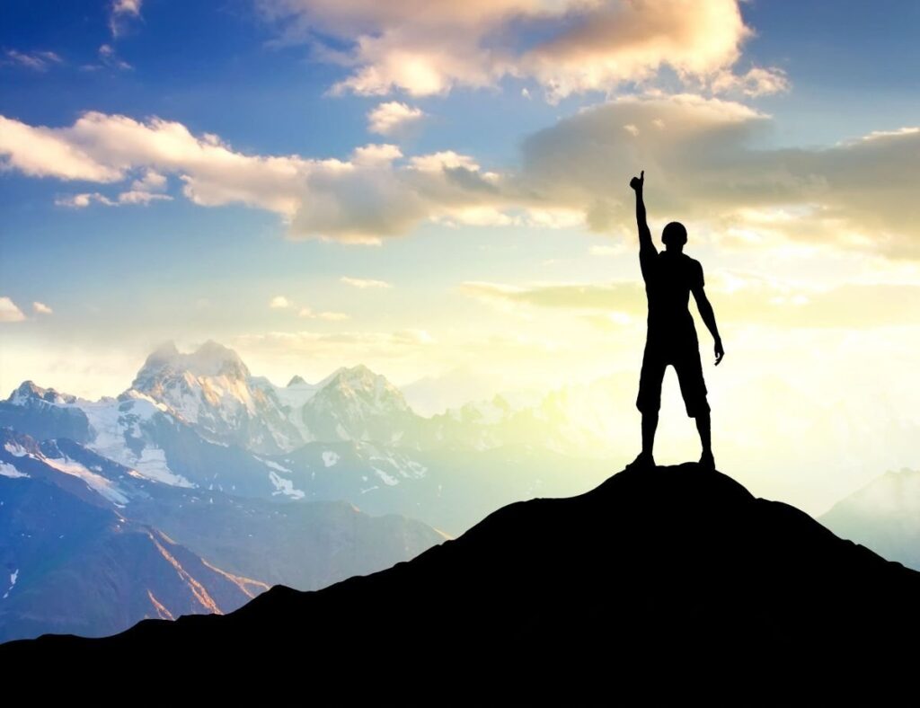 superación personal a aquella capacidad que desarrolla una persona partiendo de la inteligencia