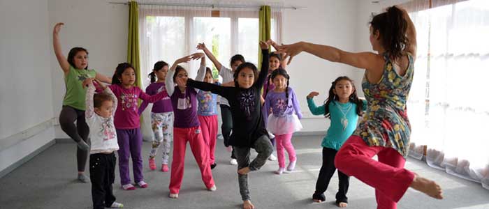 la danza ayuda de manera física y emocional a los niños